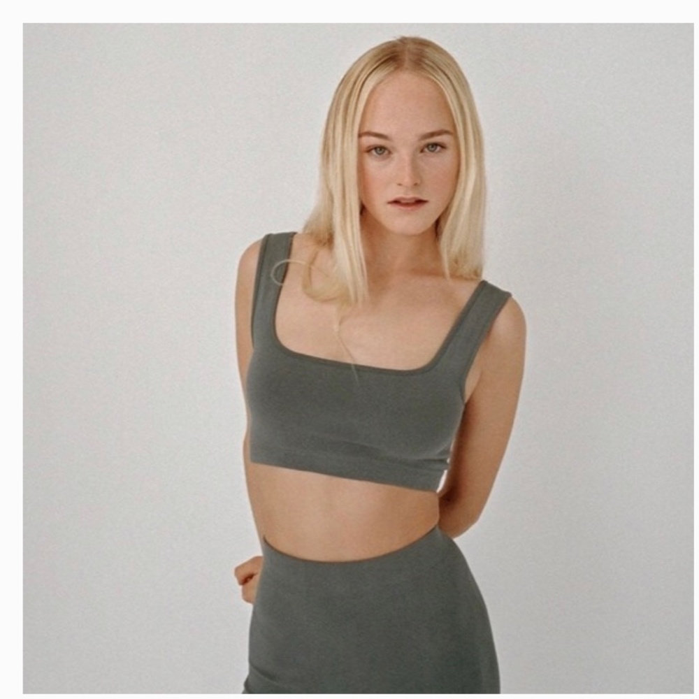 NWOT Zara Seamless Top & Leggings Set Olive Green